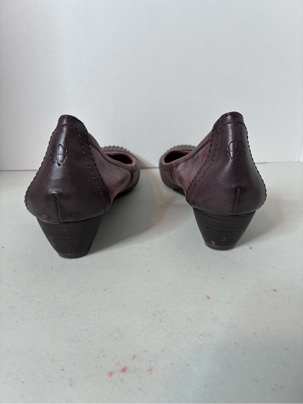 Lucky Brand Brown Leather Studded Cap Toe Ballet Flats Women’s Slip On Shoes - Picture 3 of 7